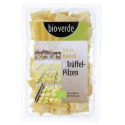 Frische Ravioli mit Trüffeln Frische Pasta frisch