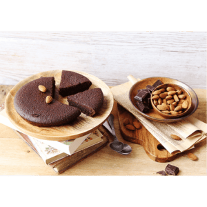 Dunkler Schokoladenkuchen. . Le Petit Duc Gebäck & Kuchen