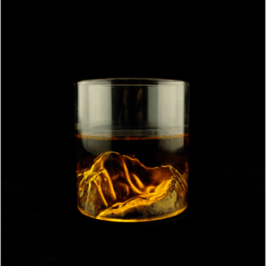 Whisky-Glas »On the rocks«. Tisch &  Küche